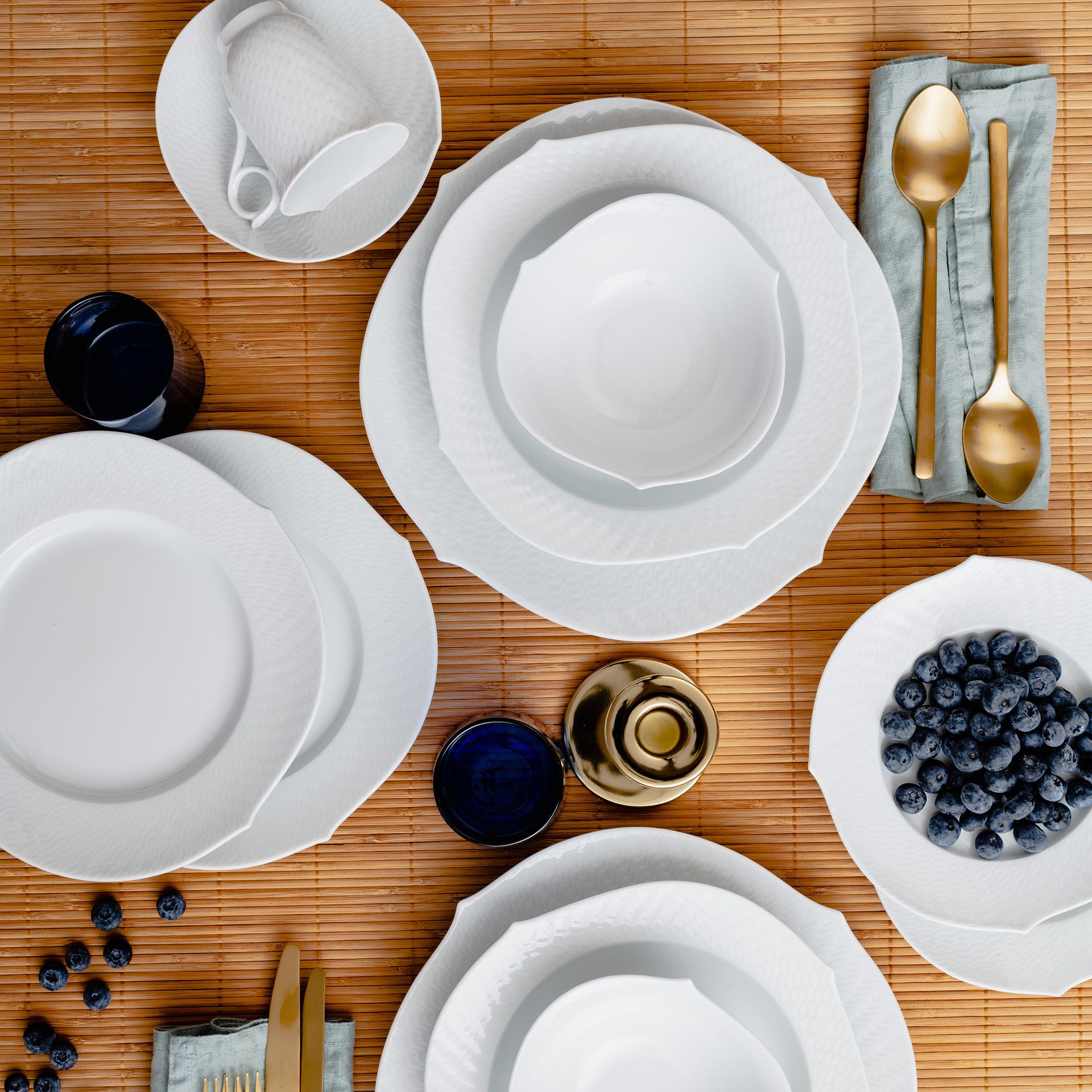 브렉퍼스트 컵 앤 소서