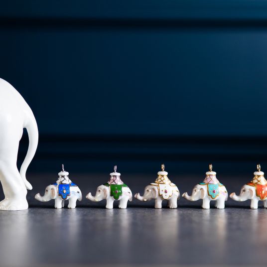 ANIMAL PENDANT ELEPHANT WHITE