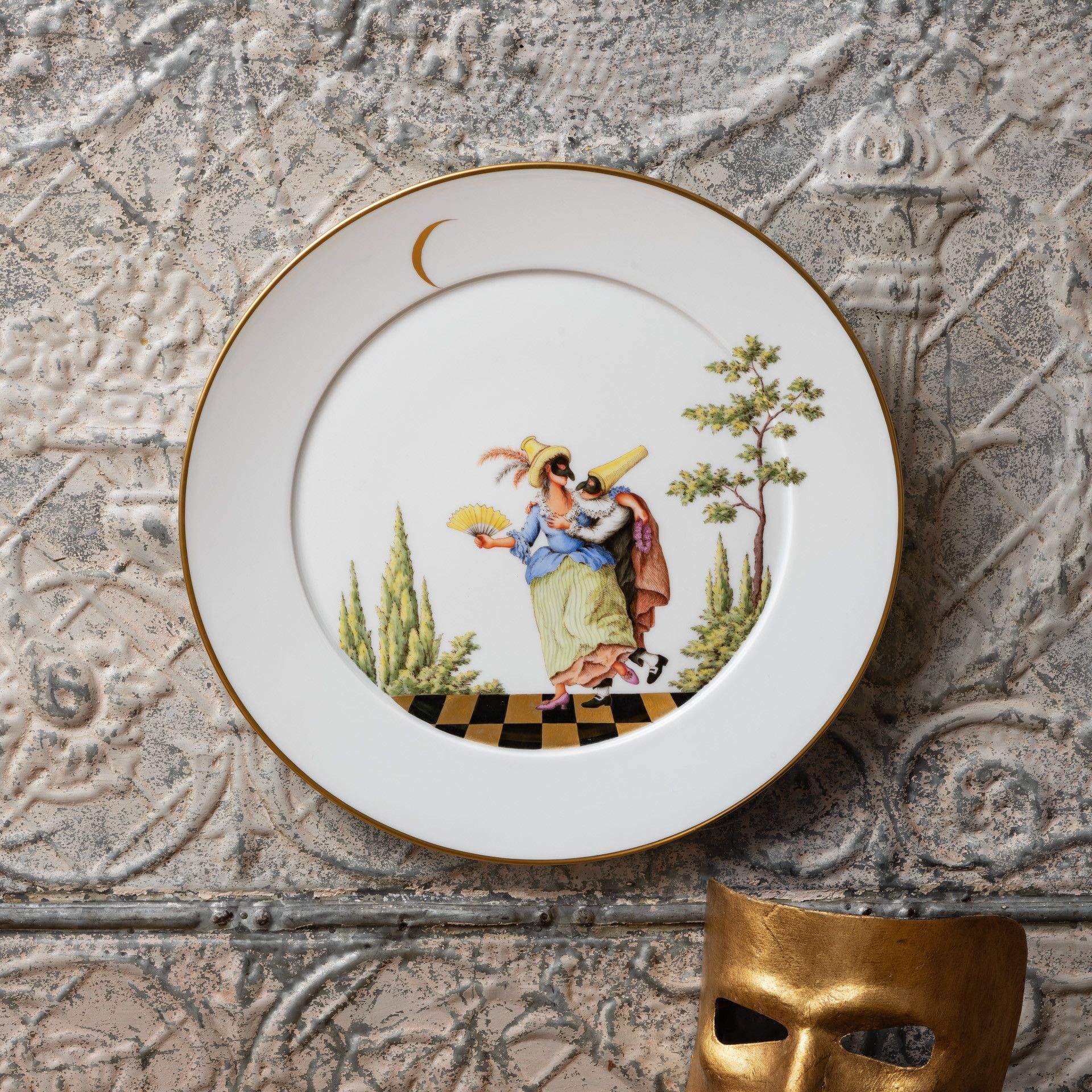 LIMITED EDITION 2021 WALL PLATE, SCENE OF COMMEDIA DELL' ARTE