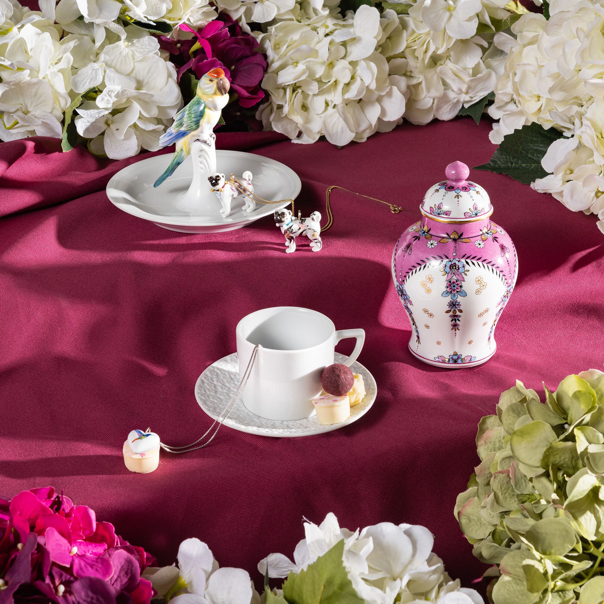 LIMITED EDITION 2021 VASE, FLOWER TENDRIL