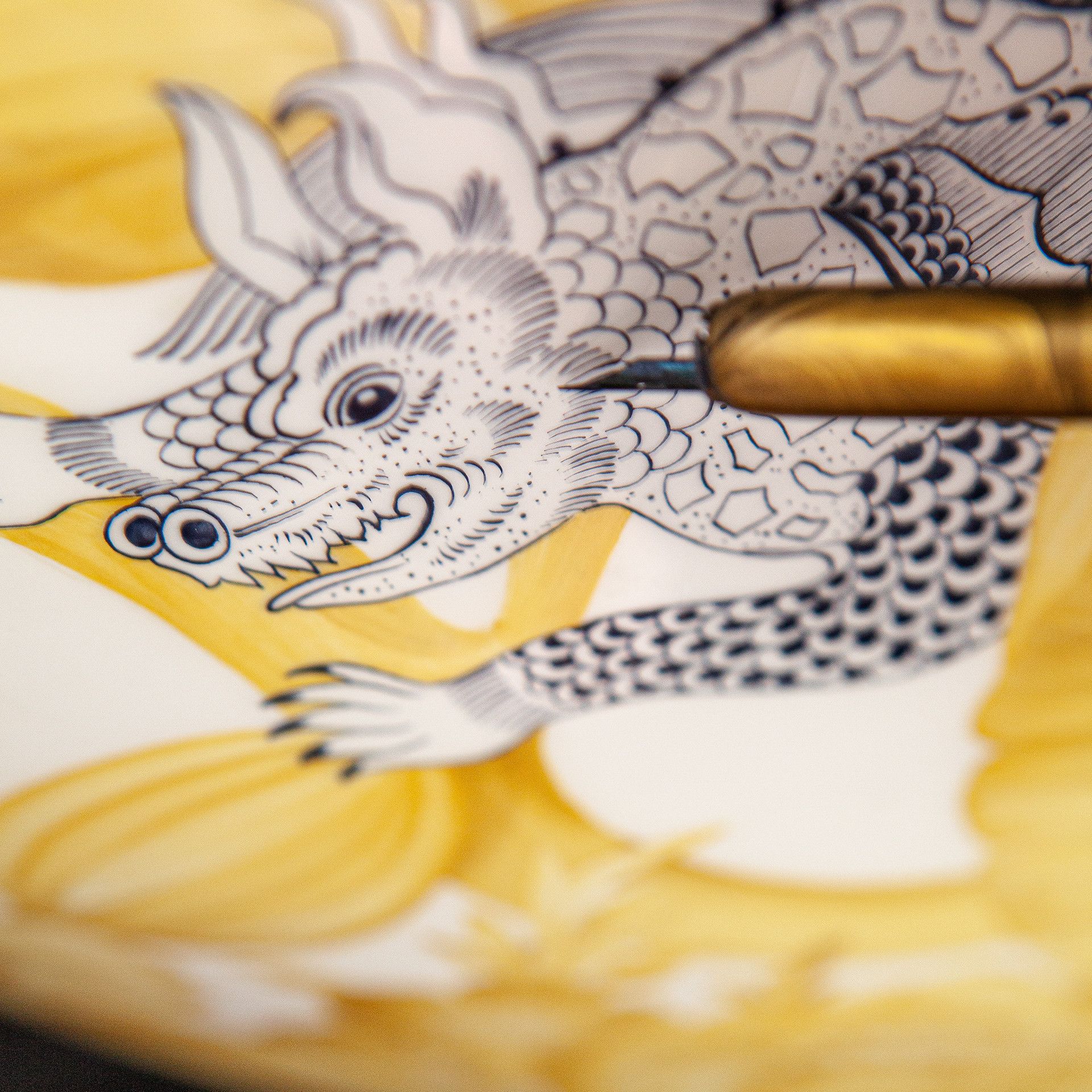 LIMITED MASTERWORKS 2021 VASE WITH LID, SECRET GARDEN