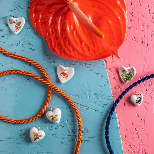 HEARTS CURVED HEART KOI