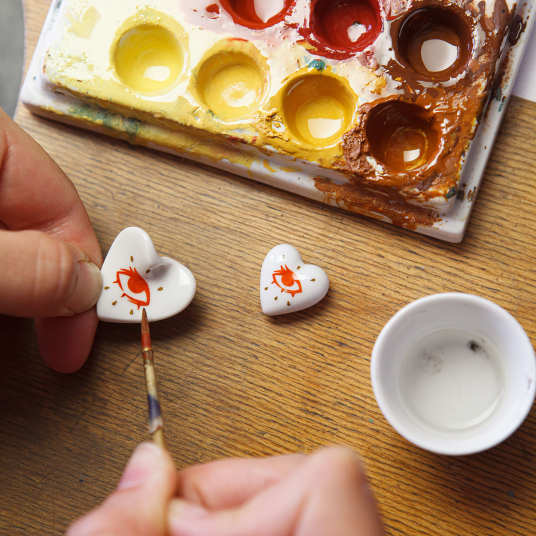 HEARTS CURVED HEART EYE