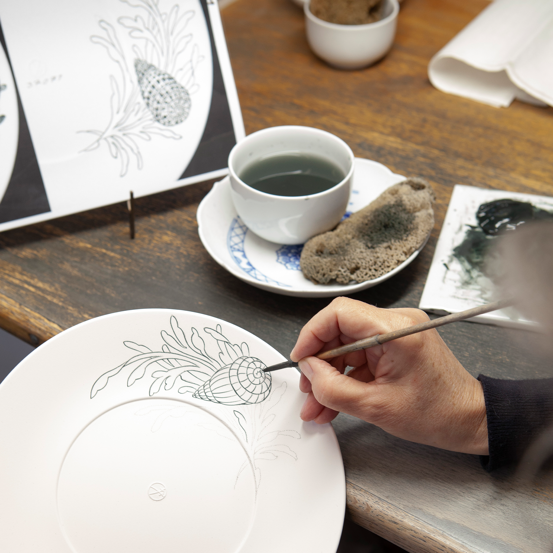 MEISSEN® COSMOPOLITAN BLUE TREASURES SAUCER SEA SHELL