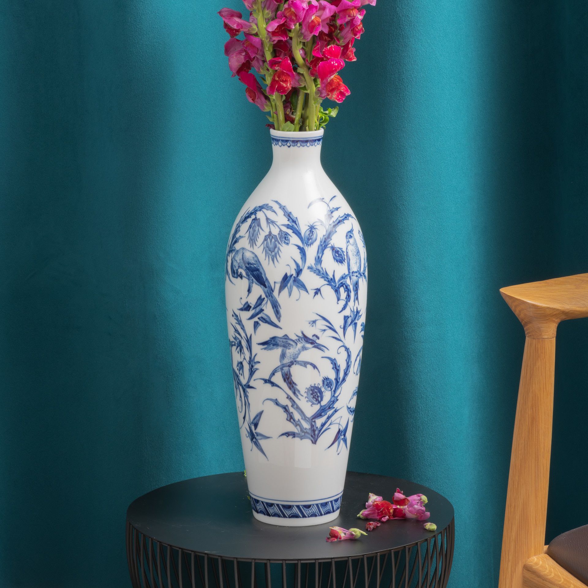 LIMITED MASTERWORKS 2021 VASE, HUMMING BIRDS