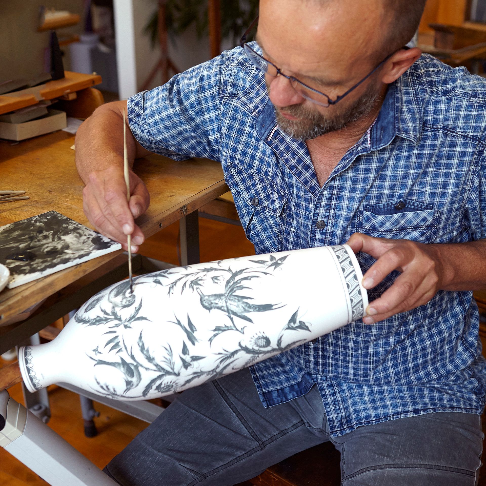 LIMITED MASTERWORKS 2021 VASE, HUMMING BIRDS