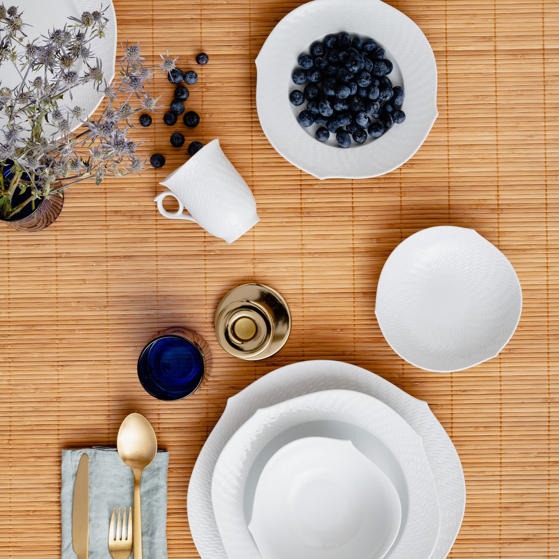 WAVES RELIEF BISQUE SOUP PLATE