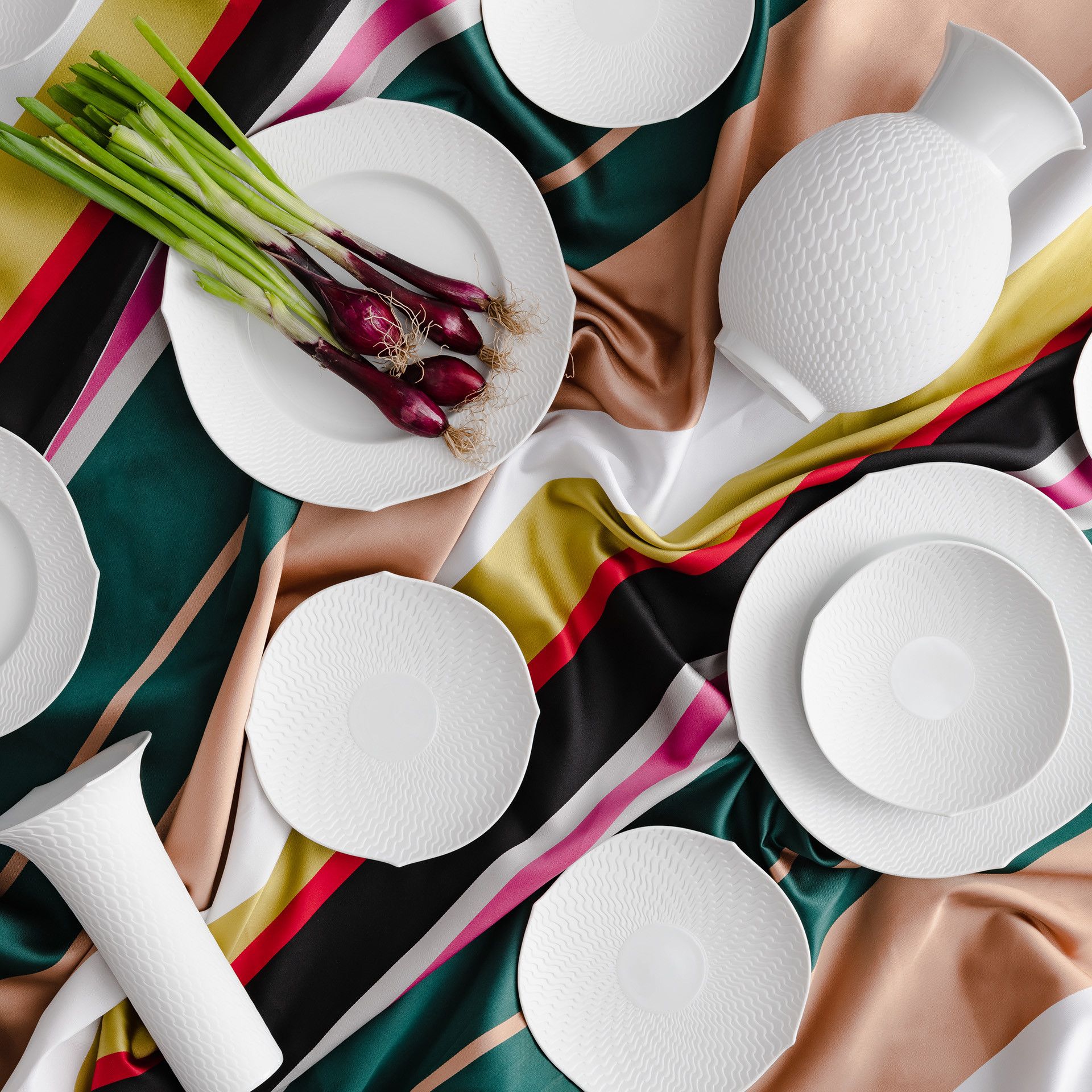 WAVES RELIEF BISQUE SOUP PLATE