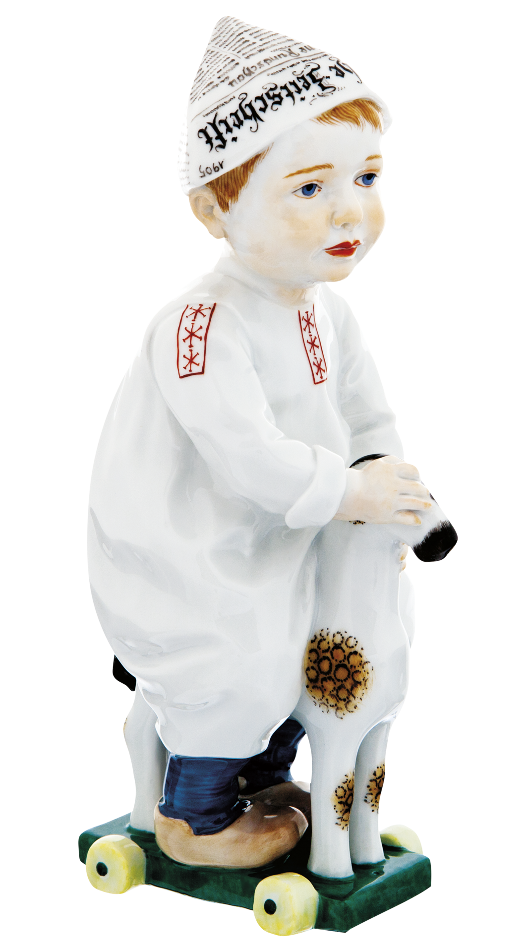 종이모자를 쓴 아이 피규린