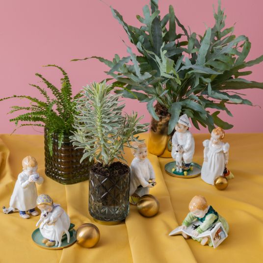 강아지와 잠든 아이 피규린