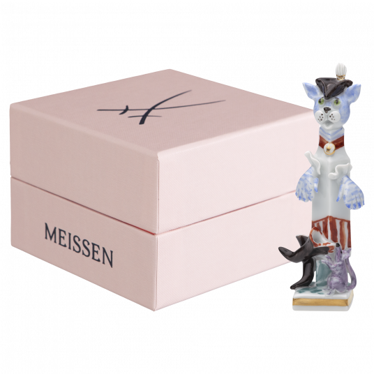 FAIRY TALE FIGURINE PUSS IN BOOTS