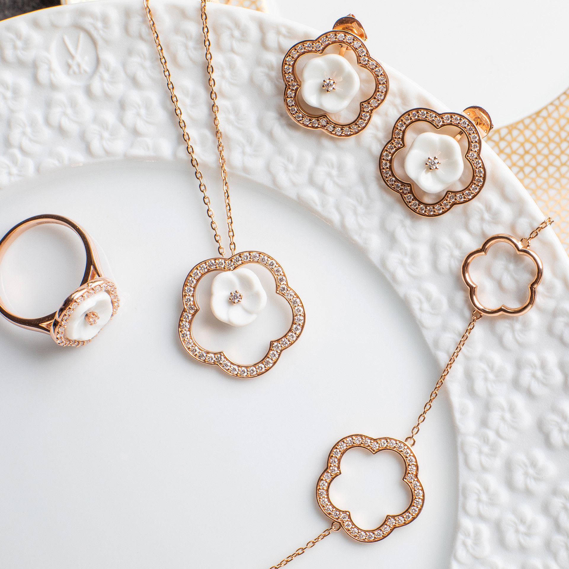 1739  프레임 목걸이 (로즈골드)