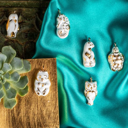 ANIMAL PENDANT OWL MID RELIEF GOLD