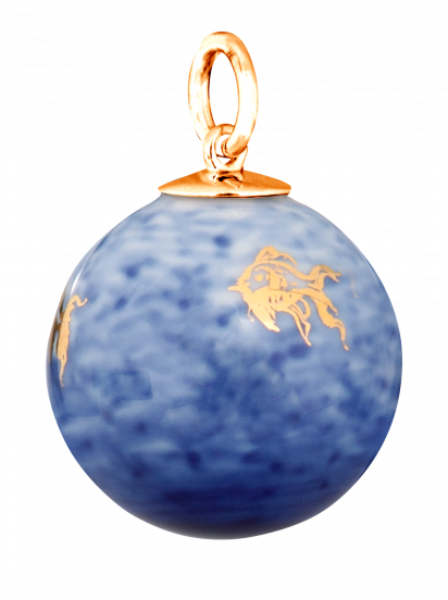 BOULE GOLDFISH IN WATER